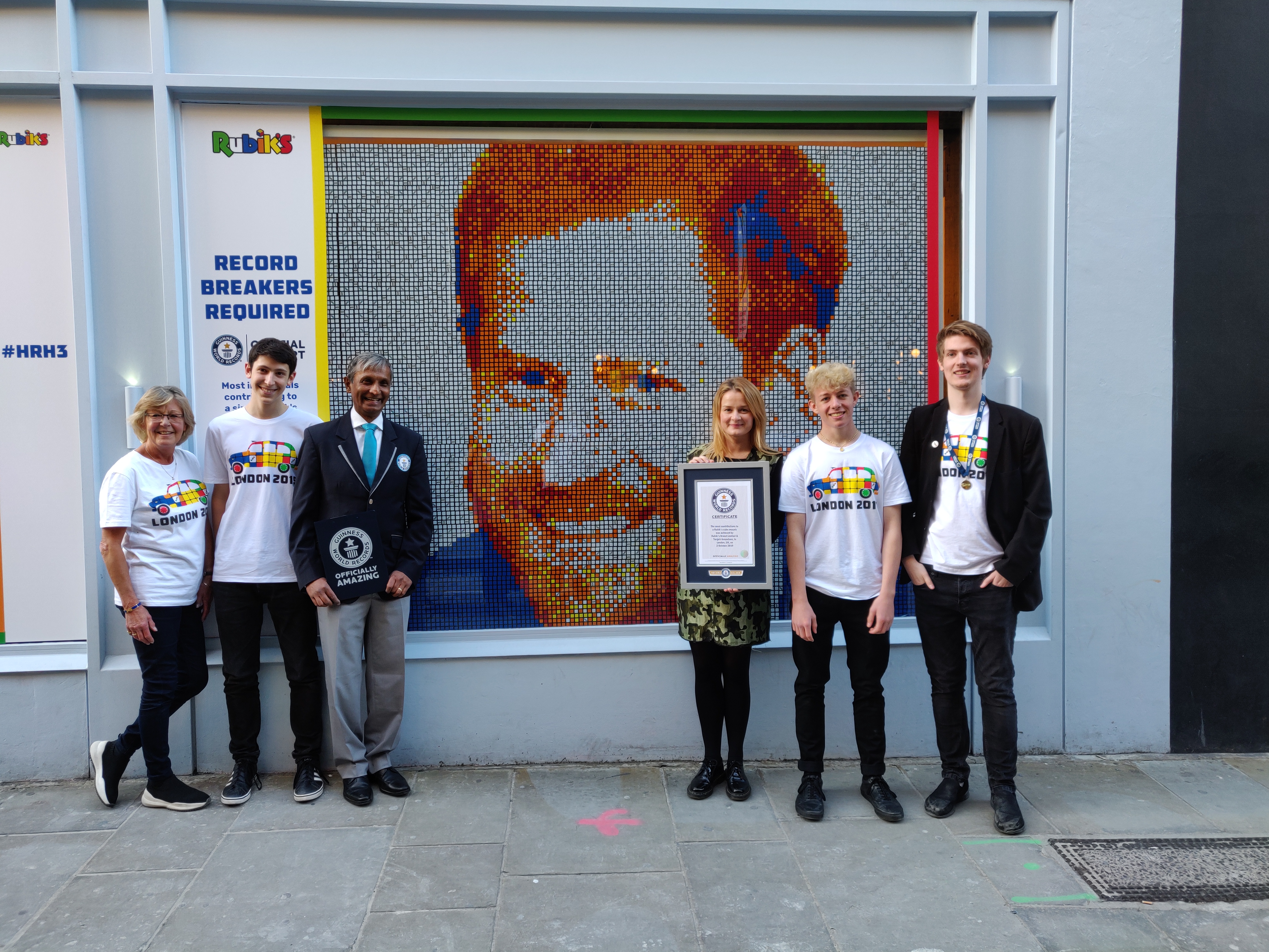 Rubik S Cube Breaks Guinness World Record With Hrh Prince Harry Mosaic
