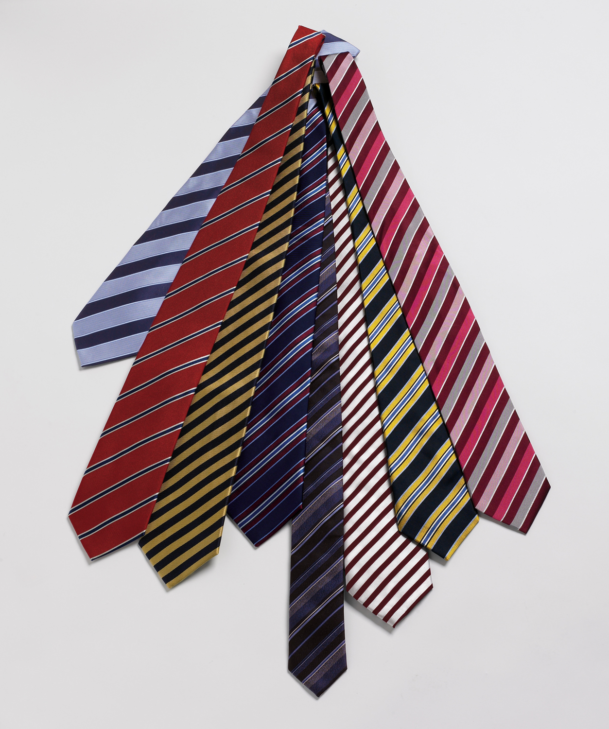 Press release:SKINNY AND RED ARE MOST POPULAR CHOICE FOR MEN’S TIES