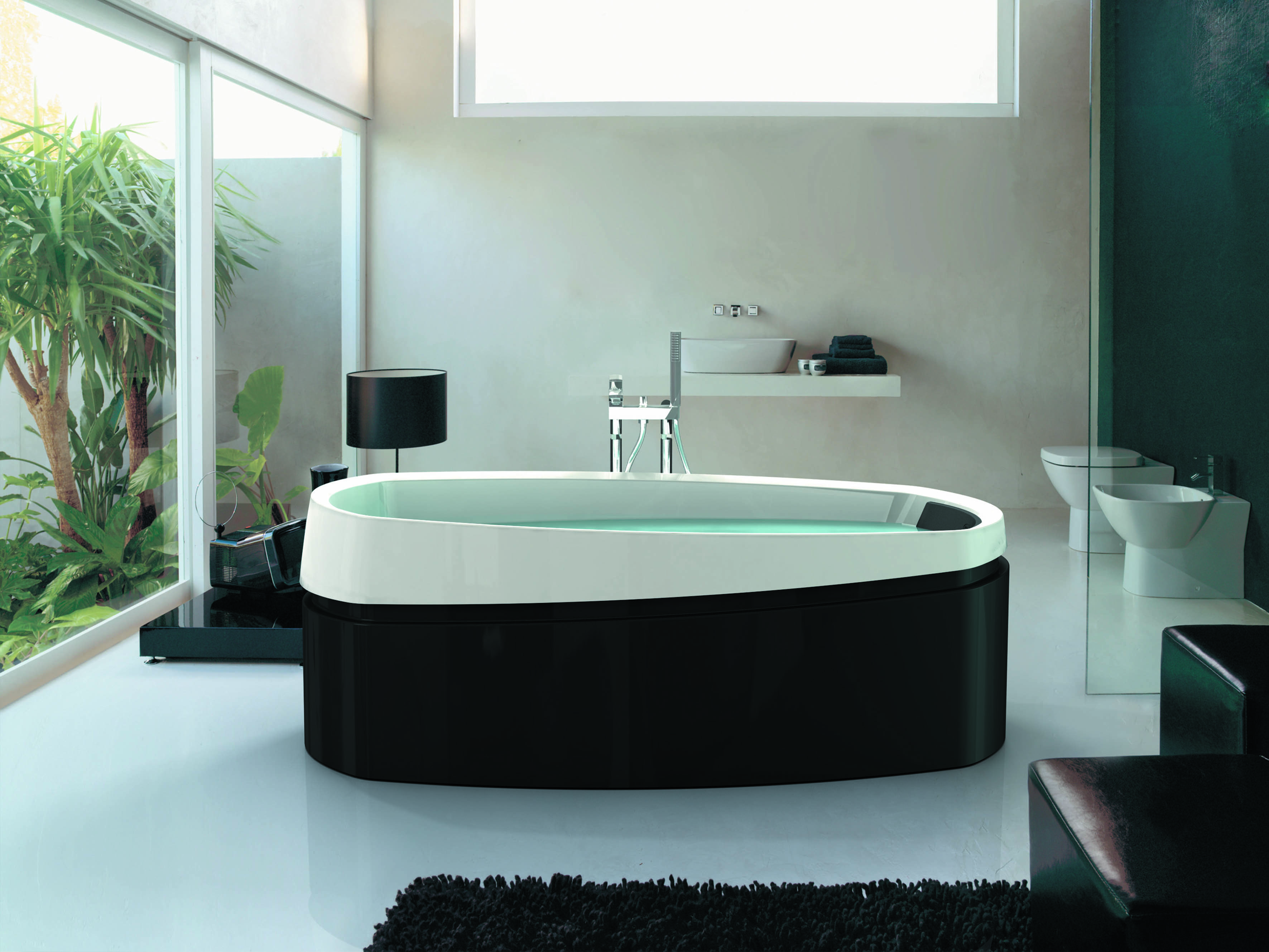 Black Jacuzzi Bathtub / Luxury freestanding bathtubs & jacuzzi.