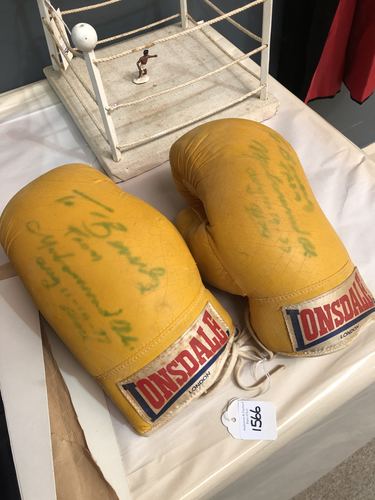 Lot 1566 - Muhammed Ali boxing gloves