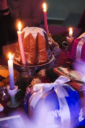 Pandoro and Panettone