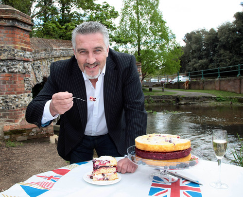 Paul Hollywood and Vintage Summer Cake
