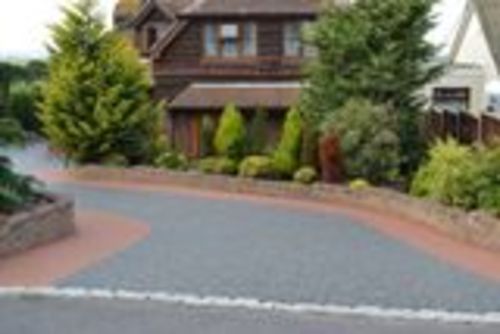 RonaDeck Resin Bound Surfacing on drive