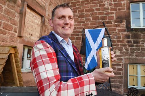 Doddie Weir with Annandale Whisky